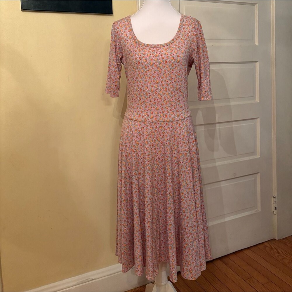 LuLaRoe Nicole dress NWOT pink floral stretchy scoop neck mid length sleeve soft